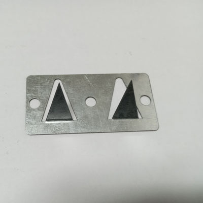 Empurre para baixo os clips de empaler